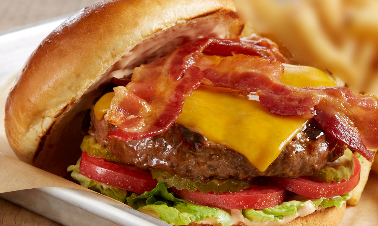GlutenSensitive Bacon Cheeseburger*