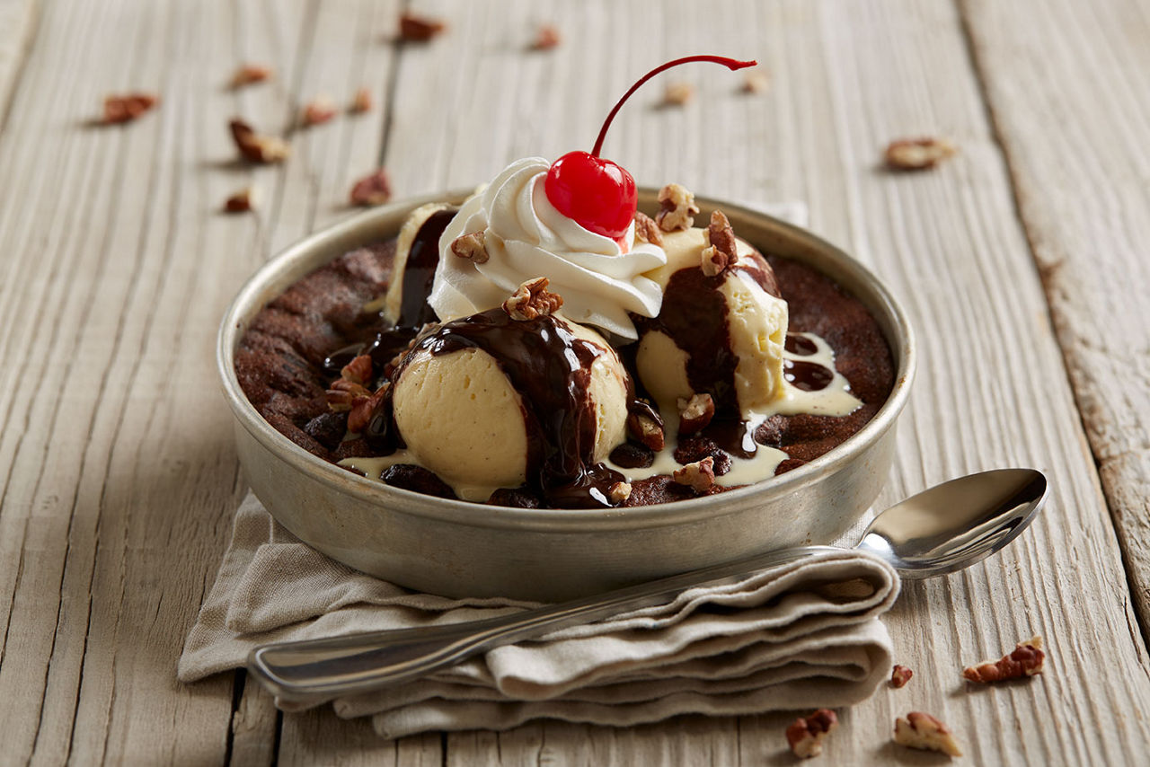 BJ's Restaurants | World Famous Pizookie® Desserts - Indulge